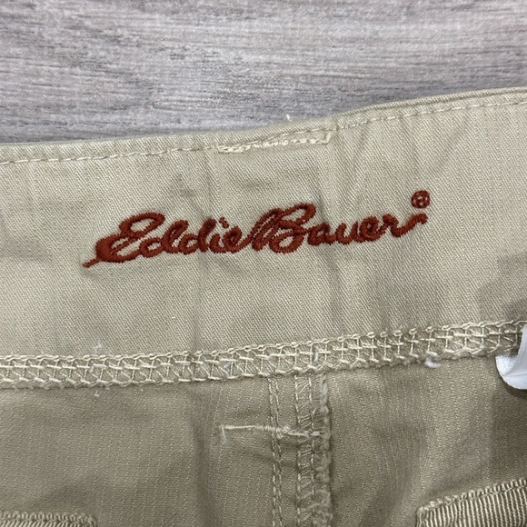 Women's Eddie Bauer 10 Medium Capri Pants Chino Khakis Twill Stretch Khaki NWOT - Picture 10 of 12